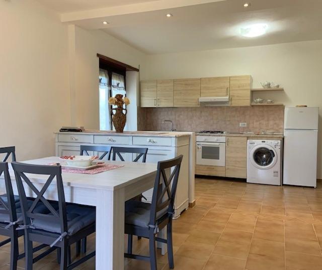 Sa Chiriasa Apartment Monti Bagian luar foto