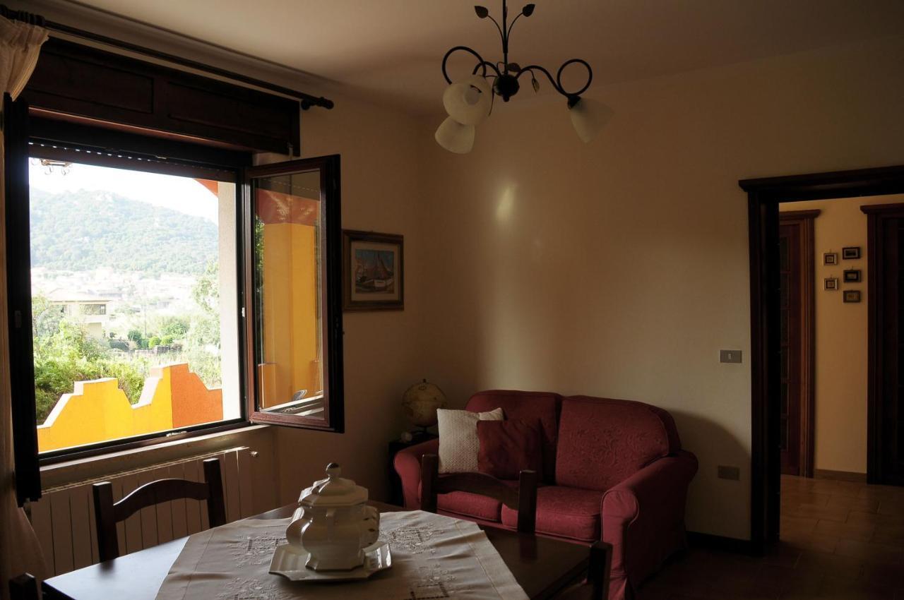 Sa Chiriasa Apartment Monti Bagian luar foto